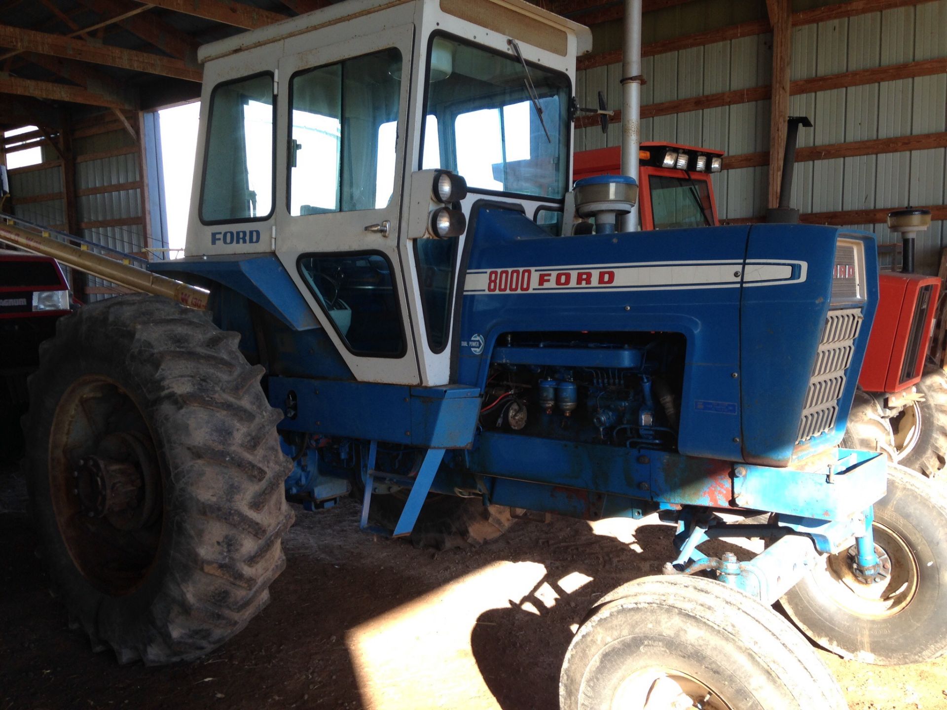 Ford 8000 Tractor w cab 4067 hours - Image 2 of 4