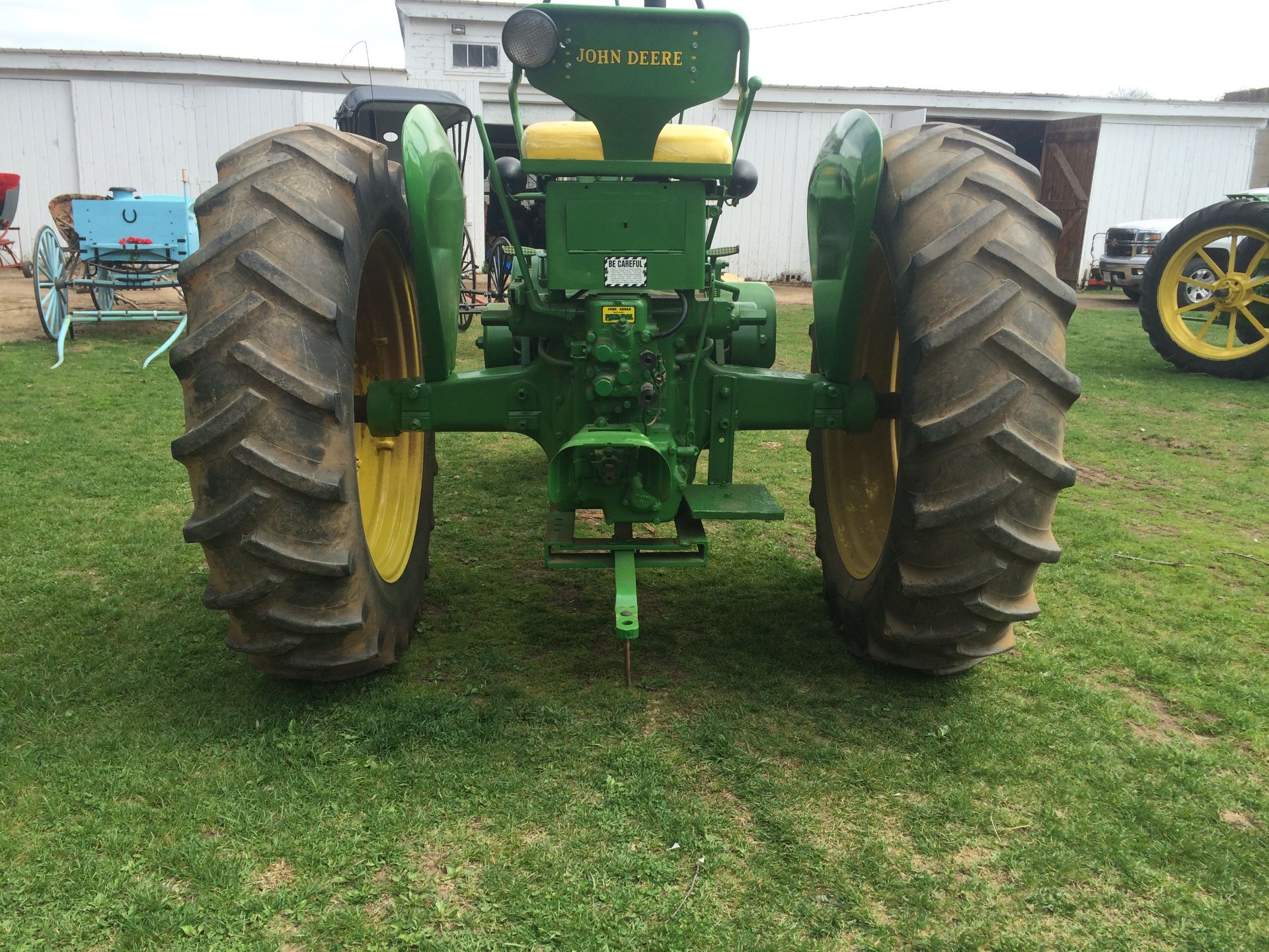 1953 John Deere 70 gas w/ power steering - newer restoration, new clutch drive disk facing, water - Image 4 of 7