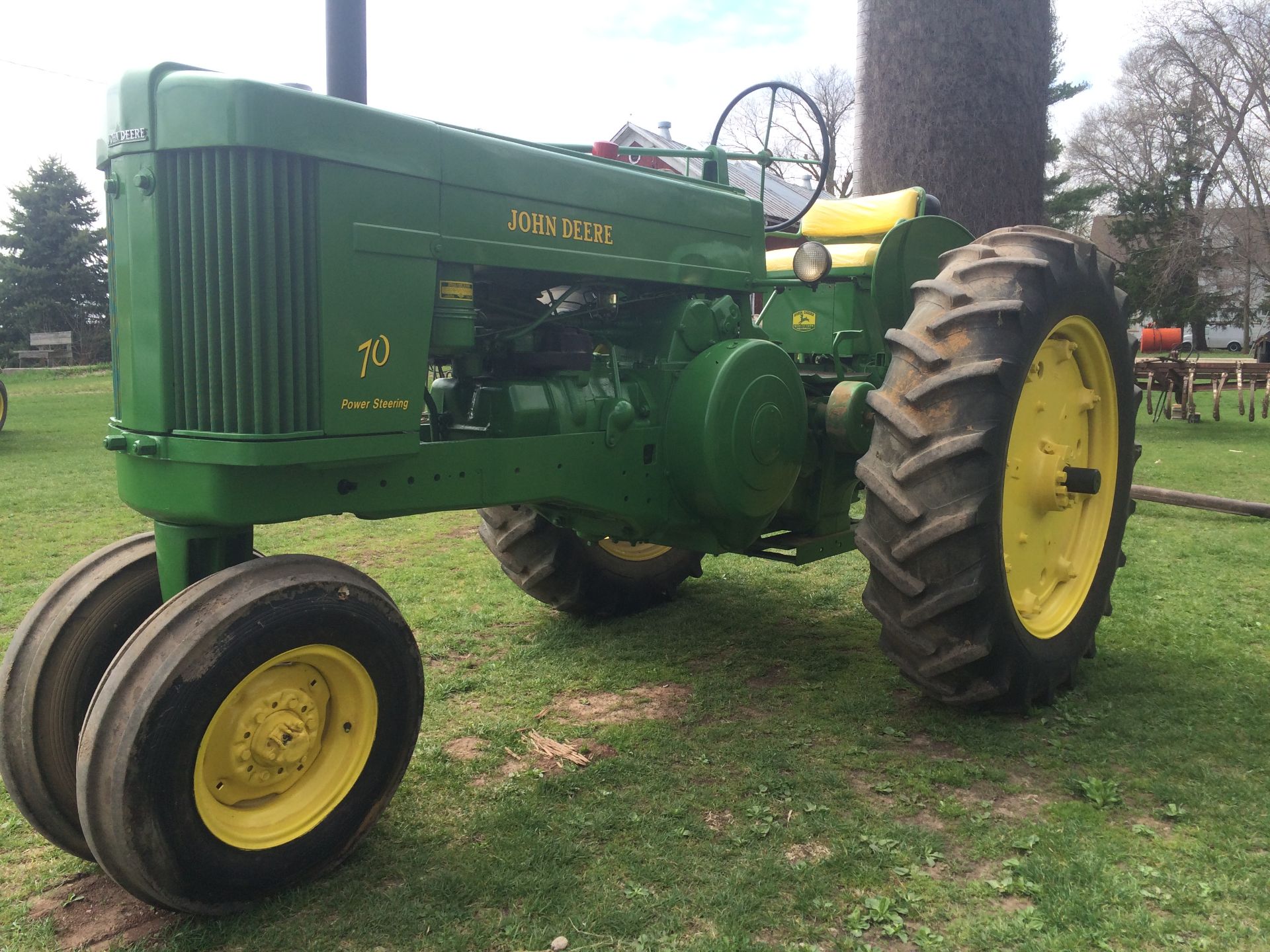 1953 John Deere 70 gas w/ power steering - newer restoration, new clutch drive disk facing, water - Image 2 of 7