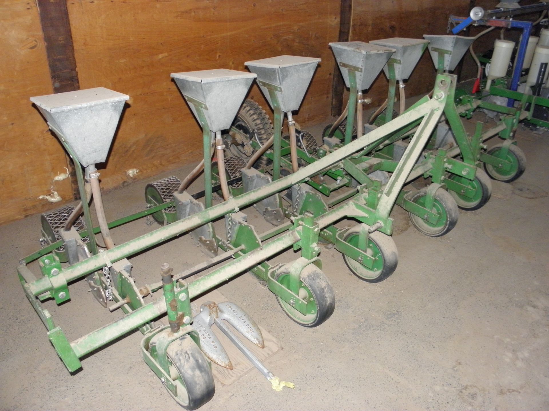 Beck 6 double row onion planter