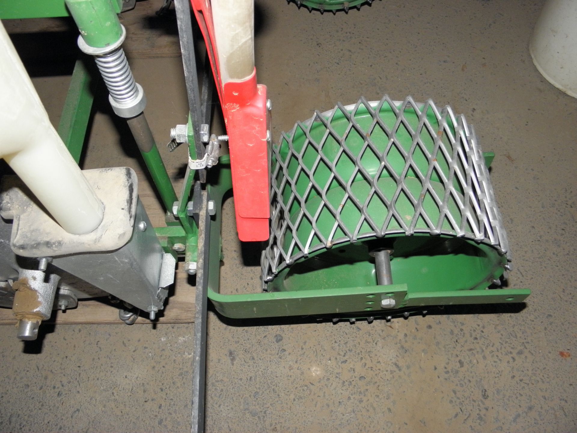 Beck late style 6 double row onion planter w/micro bands & wide press wheels - Image 4 of 5