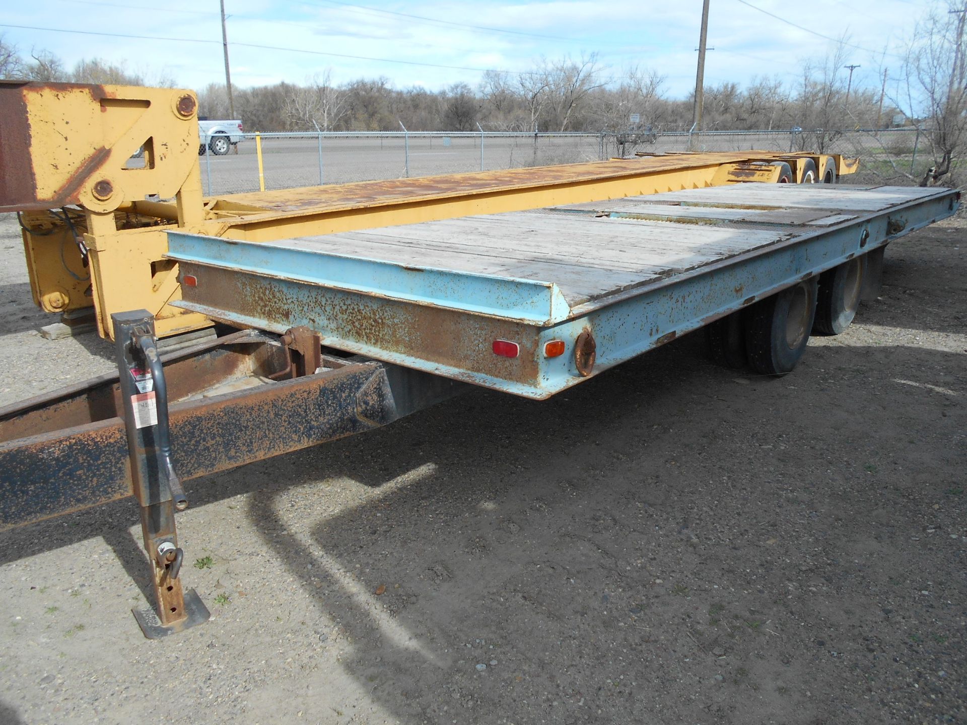 23, 1981 Miller tandem dual flatbed trailer