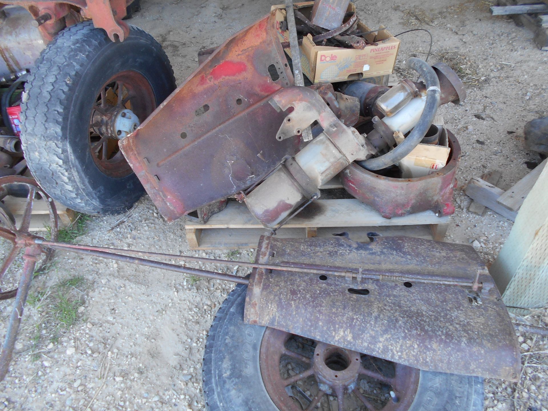 FARMALL TRACTOR - Image 3 of 5