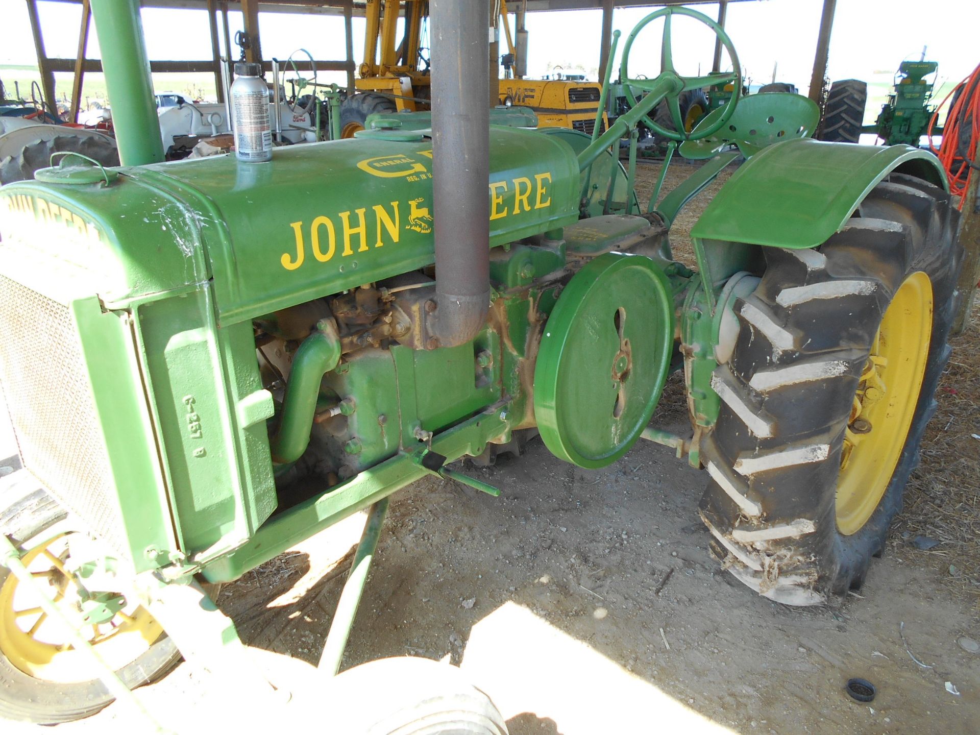 JD TRACTOR - Image 3 of 5