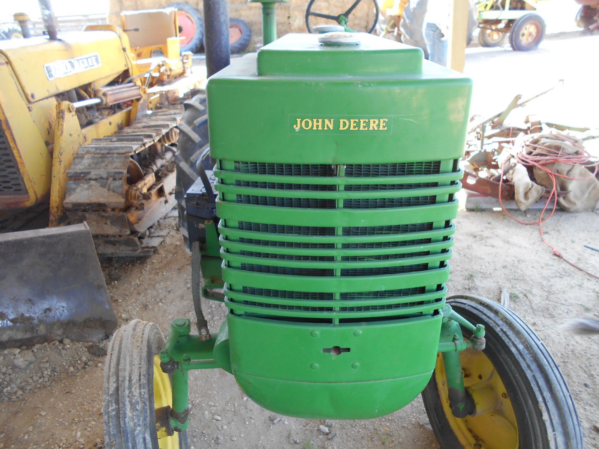 JD TRACTOR - Image 5 of 5