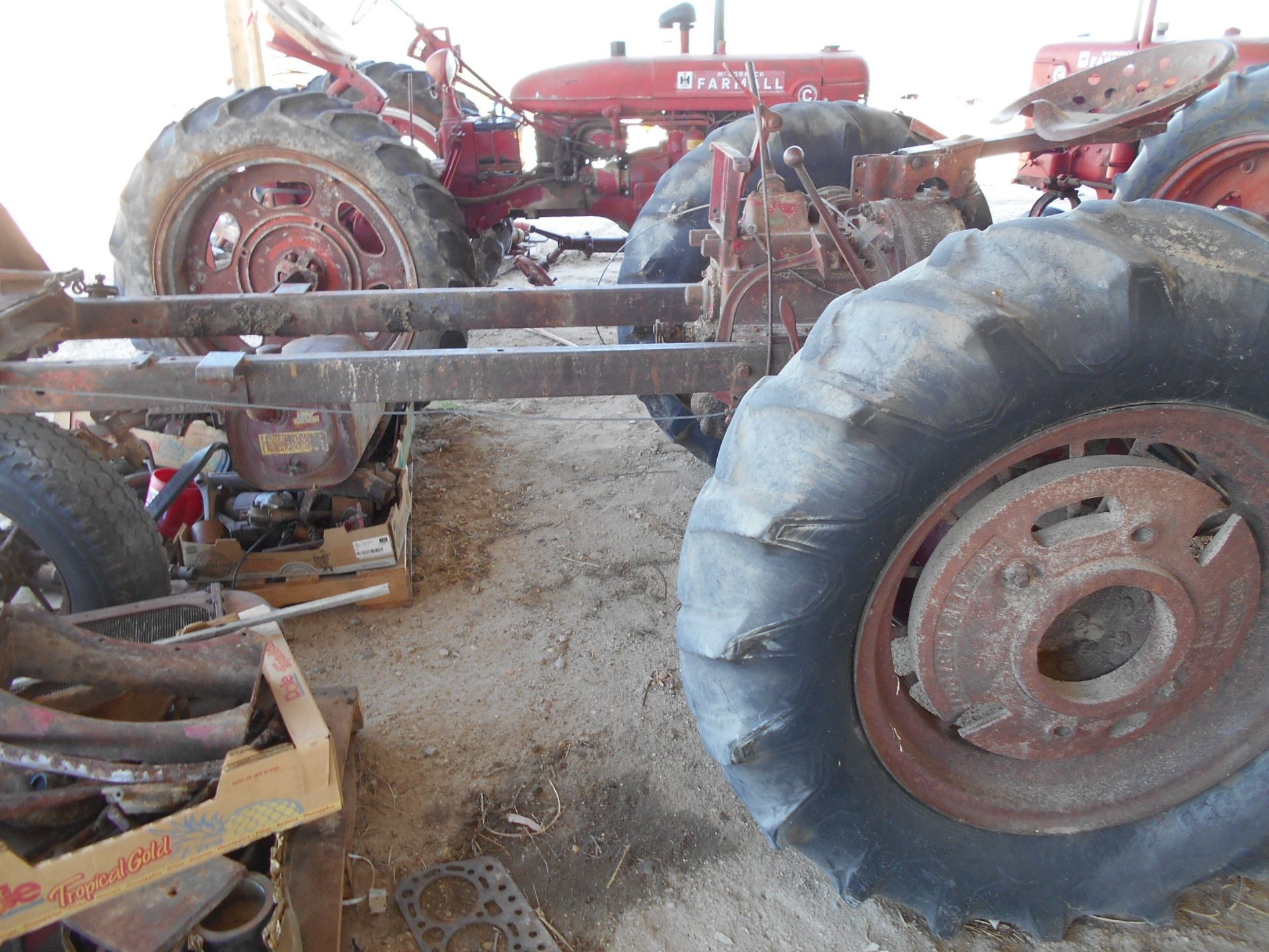 FARMALL TRACTOR - Image 5 of 5