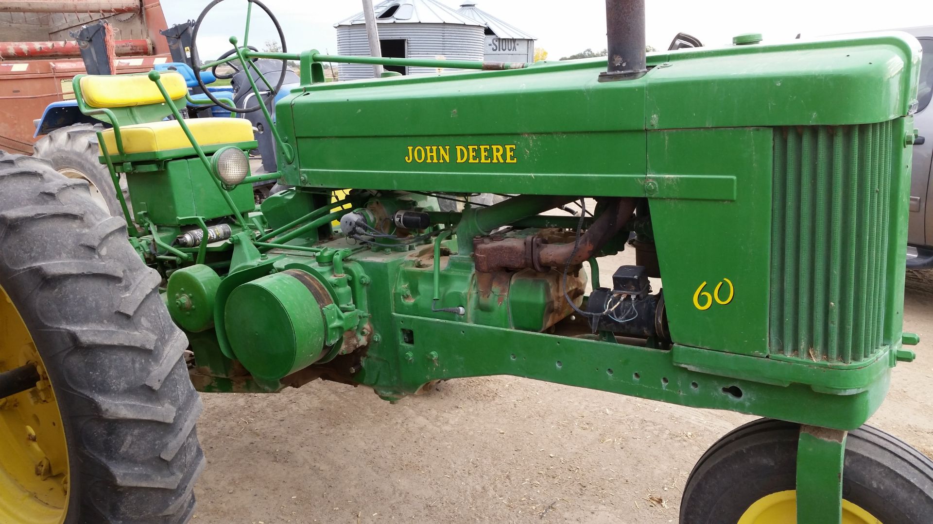 JD 60 gas 3pt single front 1 hyd Remote clean