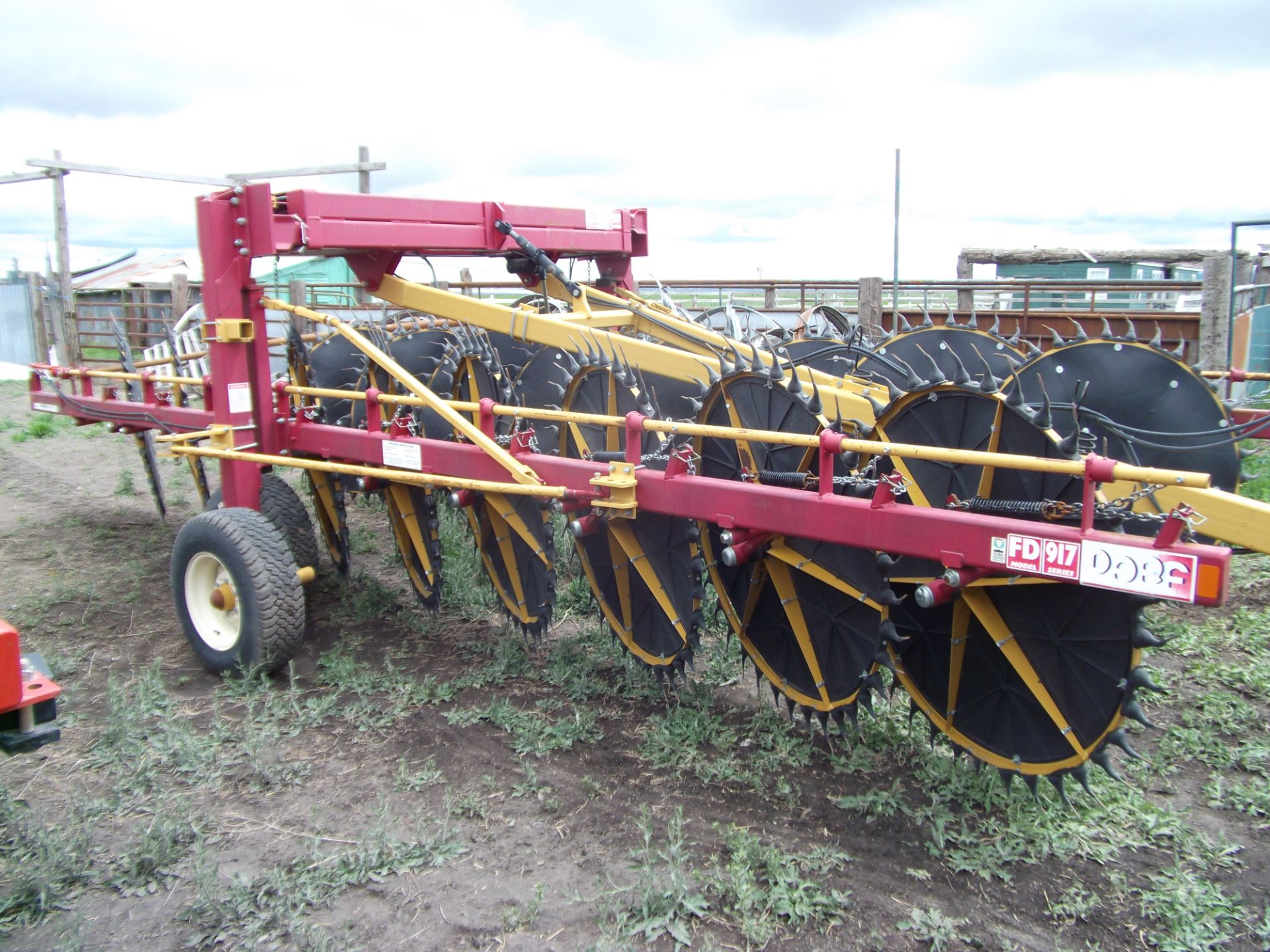 Darf 917 17 wheel hay rake x con.