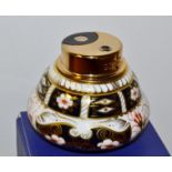 A Royal Crown Derby 2541 pattern table lighter,