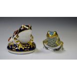 A Royal Crown Derby paperweight Imari Frog, gold stopper;  another Fountain Frog, gold stopper,