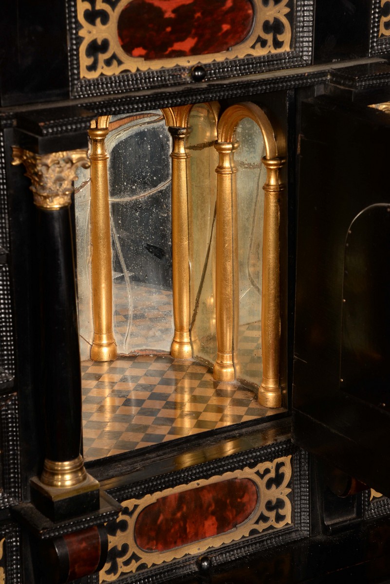 An early 18th century Flemish tortoiseshell and ebonised cabinet-on-stand, - Bild 2 aus 3