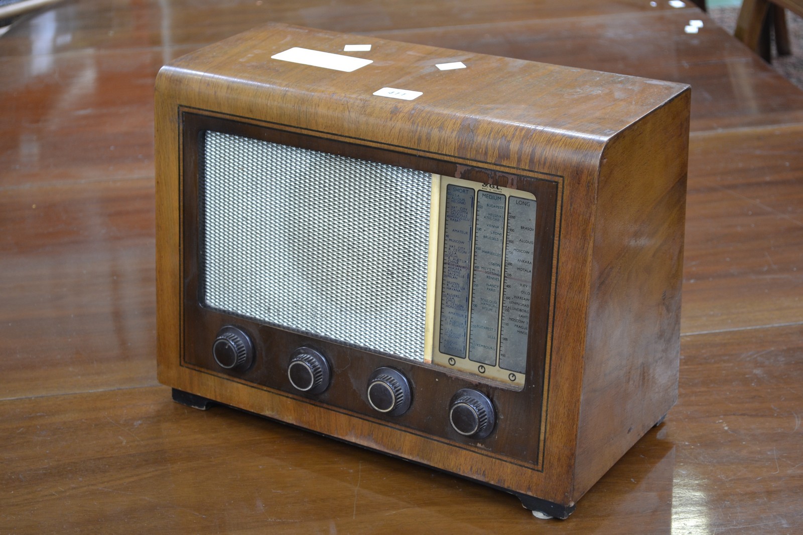 Vintage radio - A GEC 5442 walnut cased wireless radio.