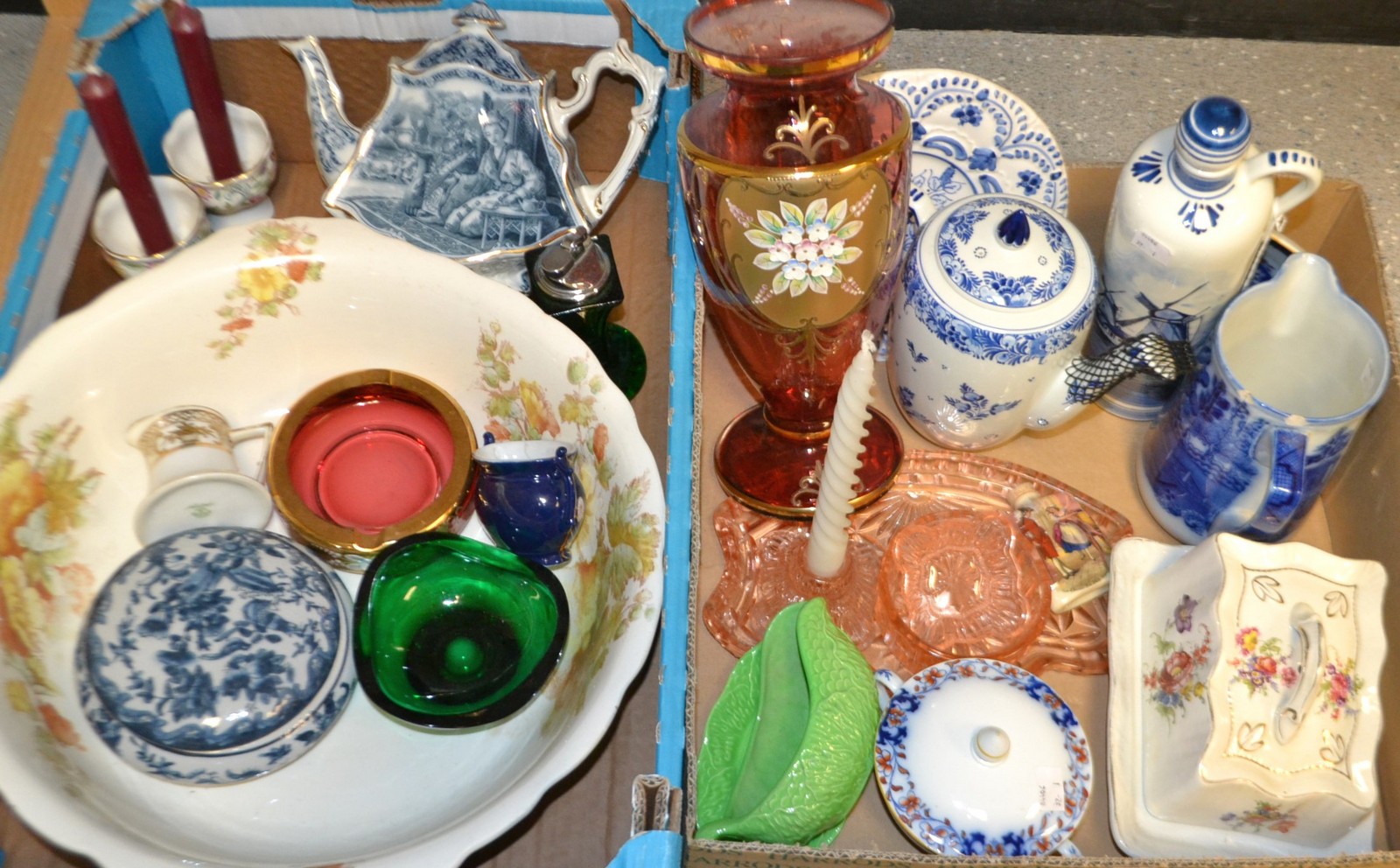 Ceramics and Glass - A Victorian flow blue Burgess and Leigh teapot The geisha;