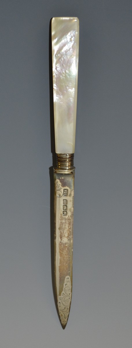 An Edwardian silver letter knife, the pointed blade engraved to the tip with scrolling foliage, - Image 2 of 2