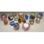 Paperweights - various, Belle Glass heart shaped, flower inclusions; Isle of Wight type,