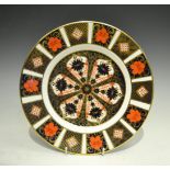 A Royal Crown Derby 1128 pattern plate