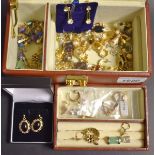 Jewellery - a pair of 9ct gold drop earrings; others; 11 pairs, 17.