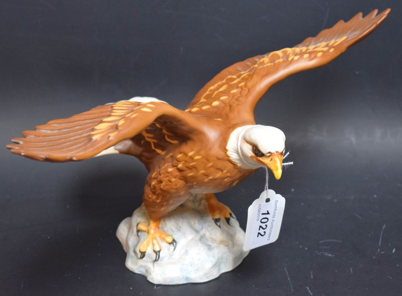 A Beswick matt Bald Eagle, 1018,