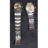 A Seiko day-date 17 jewel wrist watch;