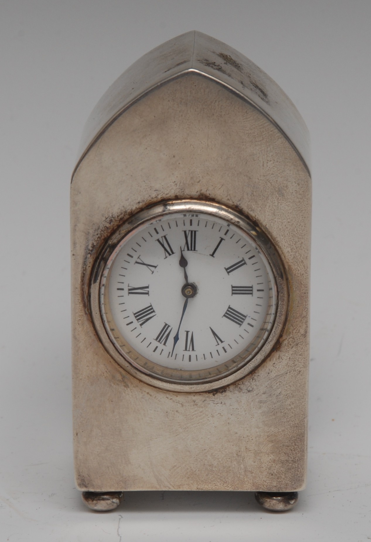 A late Victorian silver travelling lancet shaped timepiece, 3.