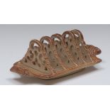 A Brampton Derbyshire brown salt glazed stoneware five bar toast rack,