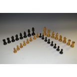 A boxwood and ebonised Staunton pattern chess set, the kings 8.