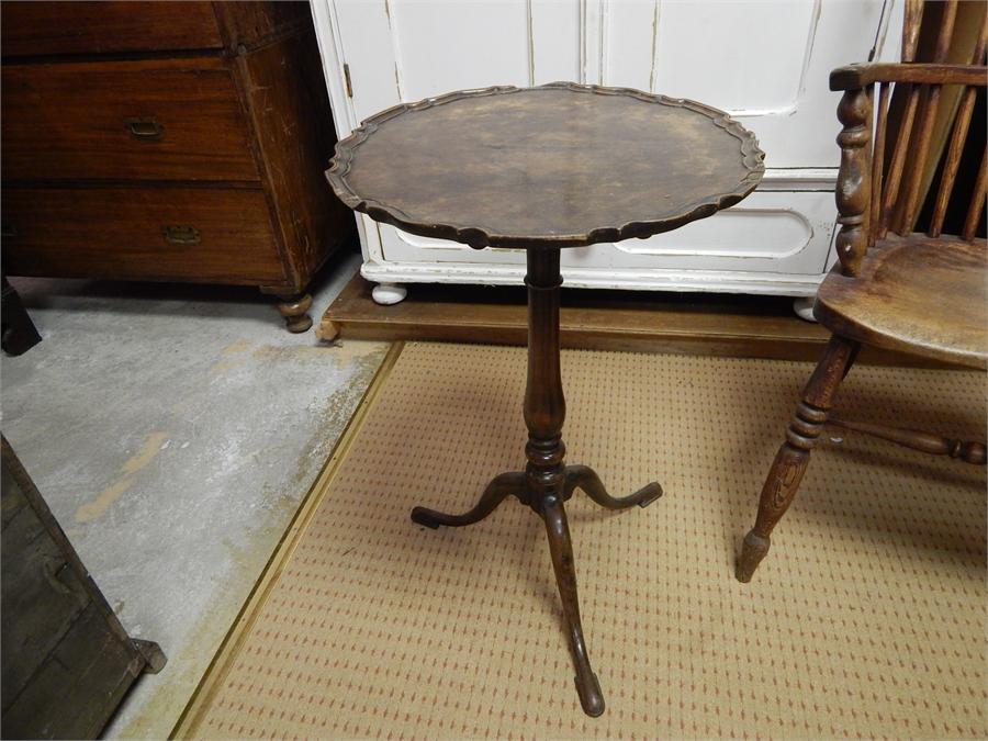 Mahogany tripod table early 18th century - original catch losses to edging ♢ ~