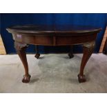 Mahogany Oval extending wind-out dining table, ball and claw feet, castors and 1 leaf late 19th