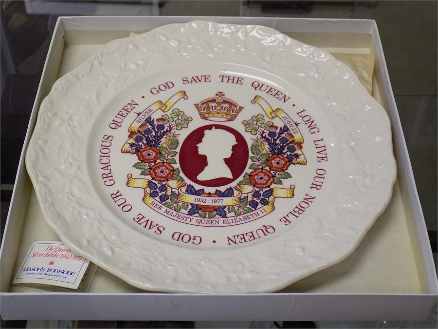 A Collection of Collectors plates, some with original certificates and boxes. Includes examples of - Image 17 of 20