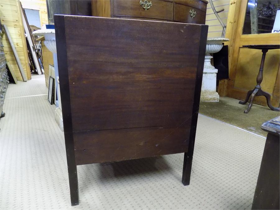 Serpentine front bedside Cabinet mahogany Late 18th / early 19th century. 57cm wide, 75cm high, 52cm - Image 7 of 9