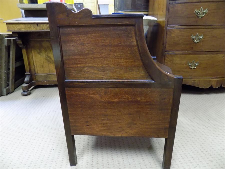 Serpentine front bedside Cabinet mahogany Late 18th / early 19th century. 57cm wide, 75cm high, 52cm - Image 6 of 9