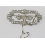 Good vintage Art Deco style diamond brooch platinum, set with estimated 1.5-2cts diamonds, weight: