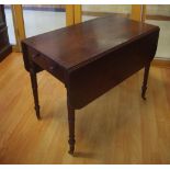 Georgian Pembroke table 91cm wide, 72cm high, crack to top