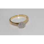 10ct yellow gold and diamond cluster ring weight: approx 2.5 grams, size: O-P/7