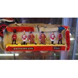 Vintage set of 6 Britains toy soldiers in original packaging, Cat No. 7225