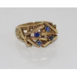 9ct textured yellow gold and sapphire ring weight: approx 7.4 grams, size: Q-R/8