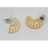 Vintage ivory and 9ct gold wire earrings