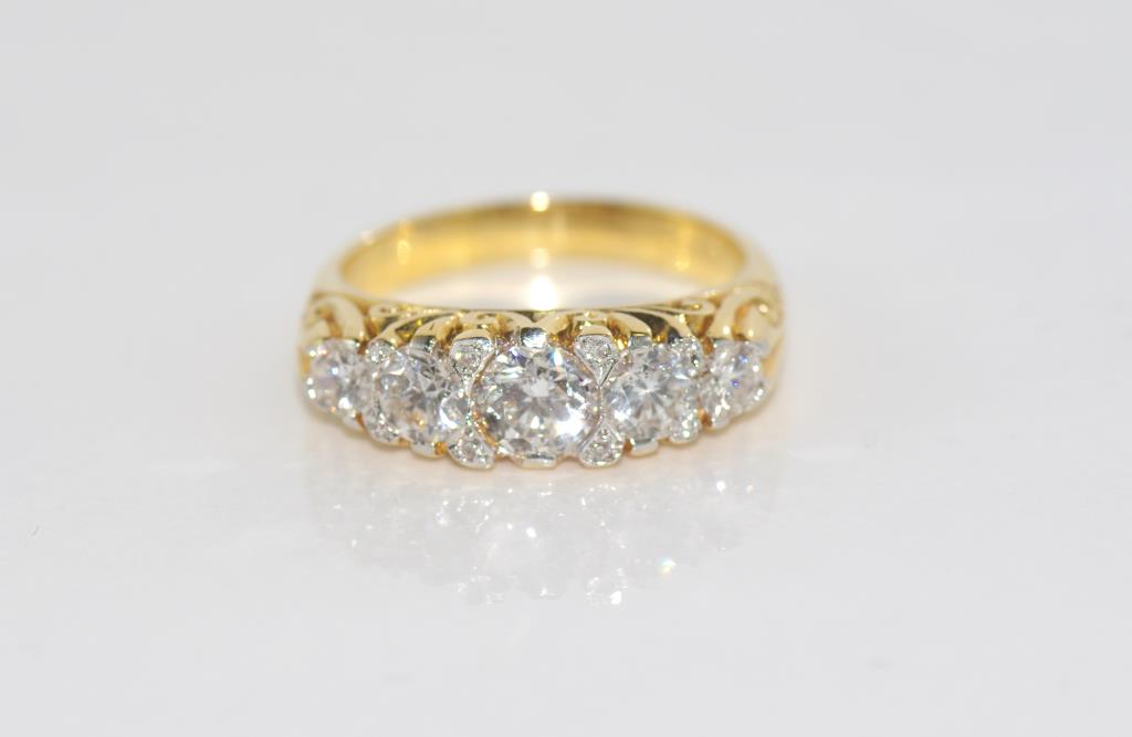 18ct yellow gold antique style diamond ring (centre 0.39ct) TDW=1.00 ct H, SI2, weight: approx 6.