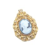 14ct yellow gold and blue agate cameo pendant with diamonds and diamond simulants, weight: approx