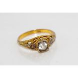 Antique 9ct gold ring with cubic zirconia weight: approx 1.5 grams, size: J/5