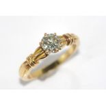 18ct yellow gold (approx 1.1ct) diamond ring weight: approx 5.6 grams , size: T/9