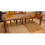 Edwardian extension dining table 246cm long (including 2 extension leaves 100cm), 122cm wide, 75cm