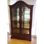 Antique style mirror back display cabinet with 3 glass shelves, 105cm wide, 179cm high