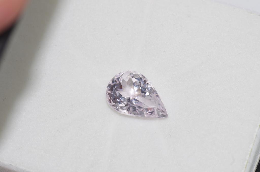 Unset pear shaped kunzite approx 10.9ct