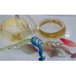 Various lucite 1950s brooches with 3 early plastic bangles