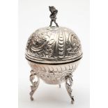 A Victorian silver string holder, maker Samuel Jacob, London,