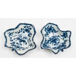 A pair of Worcester First Period porcelain pickle dishes: of leaf shaped form each painted in blue