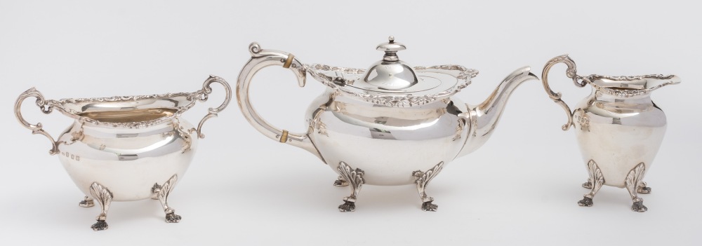 An Edward VII Scottish silver three-piece tea service, maker John Alexander Fettes, Glasgow,