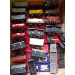 Hornby Dublo, four Southern region passenger coaches, boxed: six items of rolling stock, boxed,