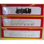Hornby, a 4-4-0 locomotive No 40663 with six wheel tender: in BR black livery,
